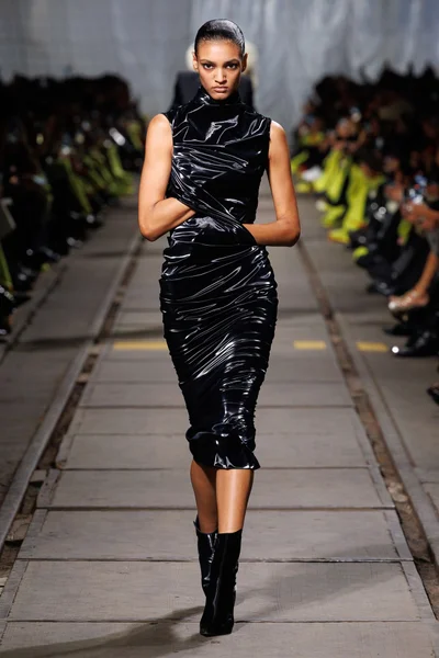 Look 1